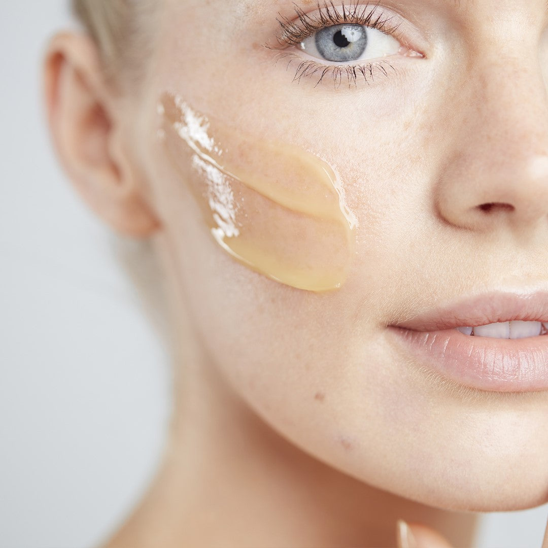 https://www.arcstore.co.za/Files/Images/Ecom/Brands/DEF/Elemis/104710_105G_D.jpg