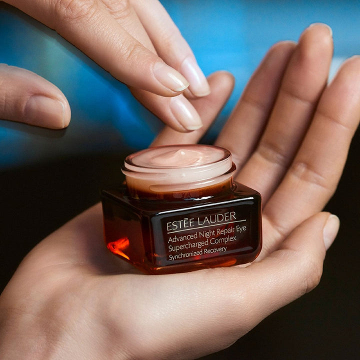 https://www.arcstore.co.za/Files/Images/Ecom/Brands/DEF/Estee%20Lauder/105250_15mlV05_B.jpg