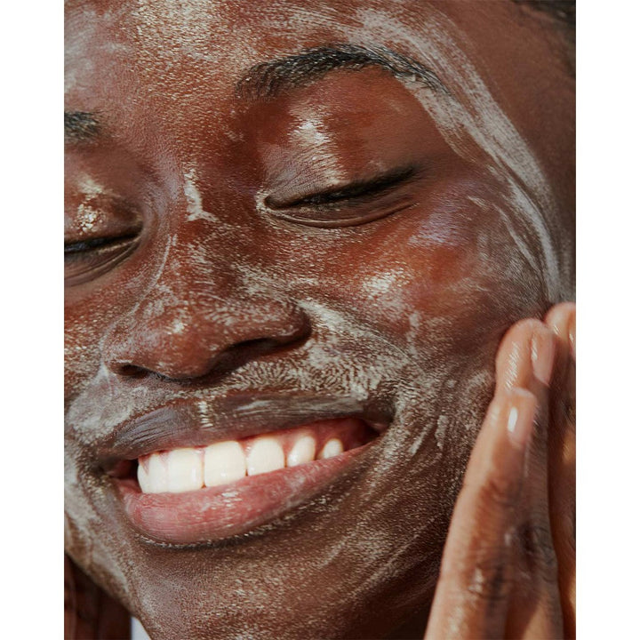 https://www.arcstore.co.za/Files/Images/Ecom/Brands/DEF/FENTY/113672_45ML_D.jpg