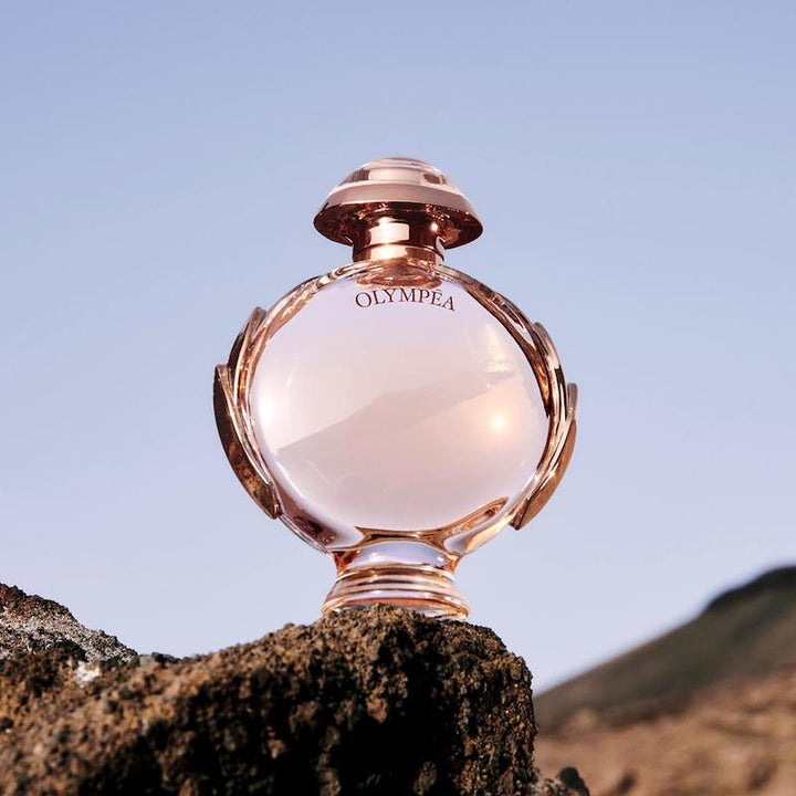 https://www.arcstore.co.za/Admin/Public/GetImage.ashx?Width=800&Height=800&Crop=5&DoNotUpscale=True&FillCanvas=False&Image=/Files/Images/Ecom/Brands/PQR/Paco Rabanne2/107090_50MLV05_E.jpg