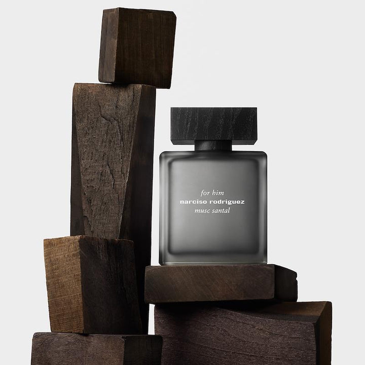 https://www.arcstore.co.za/Admin/Public/GetImage.ashx?Width=800&Height=800&Crop=5&DoNotUpscale=True&FillCanvas=False&Image=/Files/Images/Ecom/Brands/MNO/Narciso Rodriguez/201365_100ML_C.jpg&AlternativeImage=/Images/missing_image.jpg