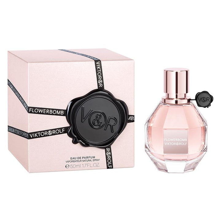 https://www.arcstore.co.za/Admin/Public/GetImage.ashx?Width=800&Height=800&Crop=5&DoNotUpscale=True&FillCanvas=False&Image=/Files/Images/Ecom/Brands/VWXYZ/Viktor and Rolf/108476_50MLV05_B.jpg