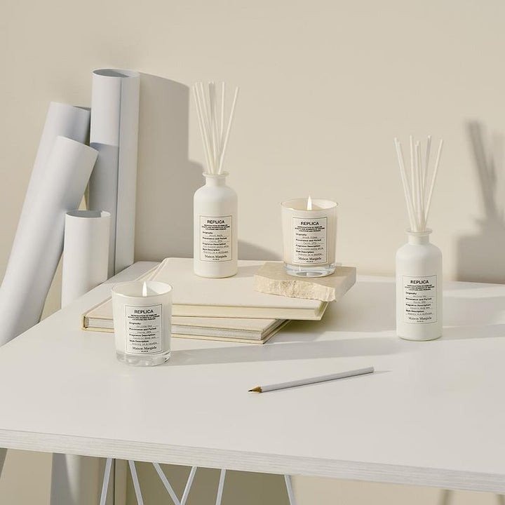 https://www.arcstore.co.za/Admin/Public/GetImage.ashx?Width=800&Height=800&Crop=5&DoNotUpscale=True&FillCanvas=False&Image=/Files/Images/Ecom/Brands/MNO/Maison Margiella/118436_185ML_C.jpg