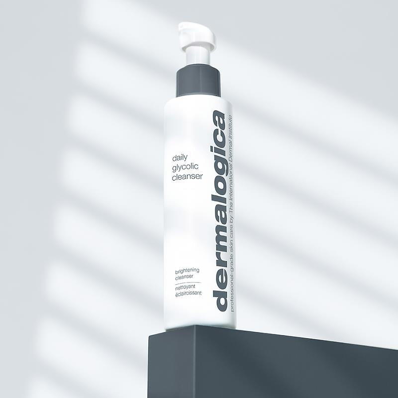 https://www.arcstore.co.za/Admin/Public/GetImage.ashx?Width=800&Height=800&Crop=5&DoNotUpscale=True&FillCanvas=False&Image=/Files/Images/Ecom/Brands/DEF/Dermalogica/112718_150ML_C.jpg