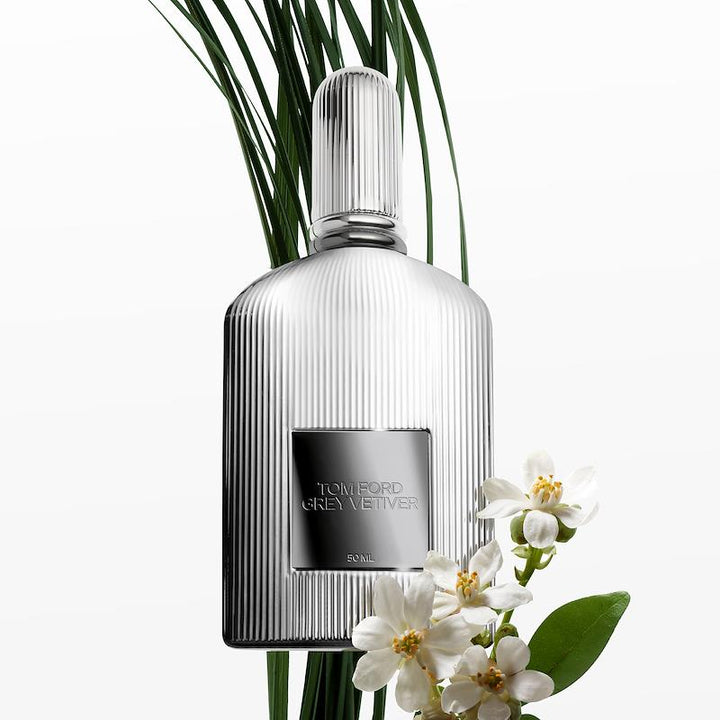 https://www.arcstore.co.za/Admin/Public/GetImage.ashx?Width=800&Height=800&Crop=5&DoNotUpscale=True&FillCanvas=False&Image=/Files/Images/Ecom/Brands/STU/Tom%20Ford/115145_100ML_C.jpg