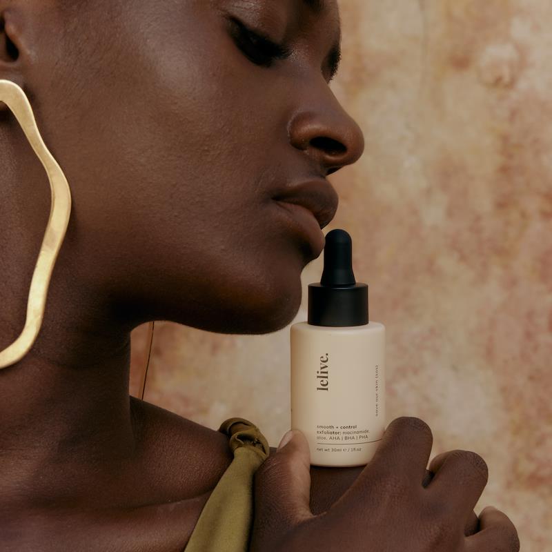 https://www.arcstore.co.za/Admin/Public/GetImage.ashx?Width=800&Height=800&Crop=5&DoNotUpscale=True&FillCanvas=False&Image=/Files/Images/Ecom/Brands/JKL/Lelive/118151_D.jpg&AlternativeImage=/Images/missing_image.jpg