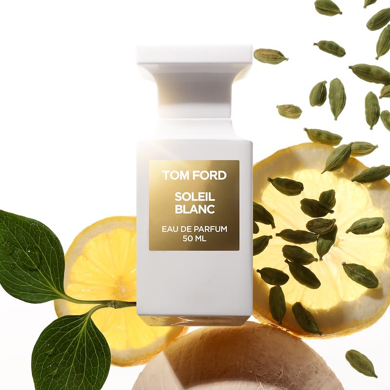 https://www.arcstore.co.za/Admin/Public/GetImage.ashx?Width=800&Height=800&Crop=5&DoNotUpscale=True&FillCanvas=False&Image=/Files/Images/Ecom/Brands/STU/Tom%20Ford/107470_50MLV05_B.jpg&AlternativeImage=/Images/missing_image.jpg