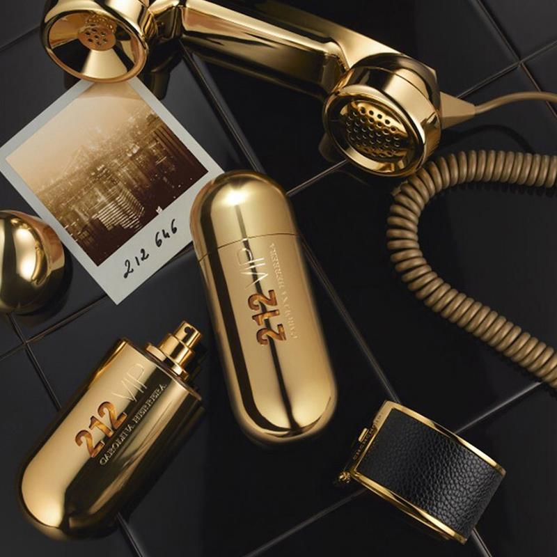 https://www.arcstore.co.za/Admin/Public/GetImage.ashx?Width=800&Height=800&Crop=5&DoNotUpscale=True&FillCanvas=False&Image=/Files/Images/Ecom/Brands/ABC/Carolina Herrera/101609_80MLV05_D.jpg